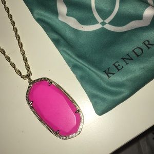 Kendra Scott necklace